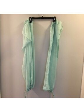 Laundry Bag set of 2 drawstring closure green Great for College Students!